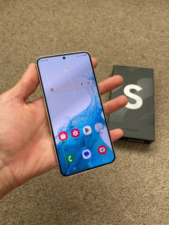 Samsung S22 5G 256gb Dual SIM with box and 2 green lines on screen