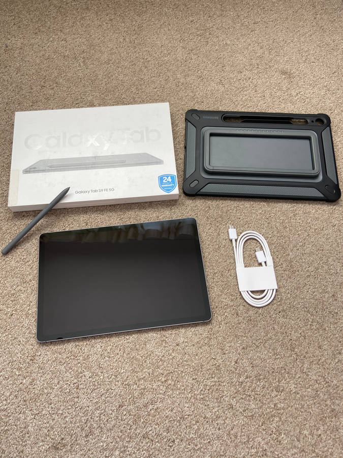Samsung Galaxy Tab S9 FE 5G (X516) 10.9" 128GB Tablet in Immaculate condition with stickers still on
