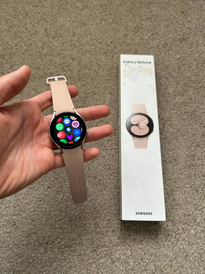 Samsung watch 4 BT 40mm with box and charger - Pink
