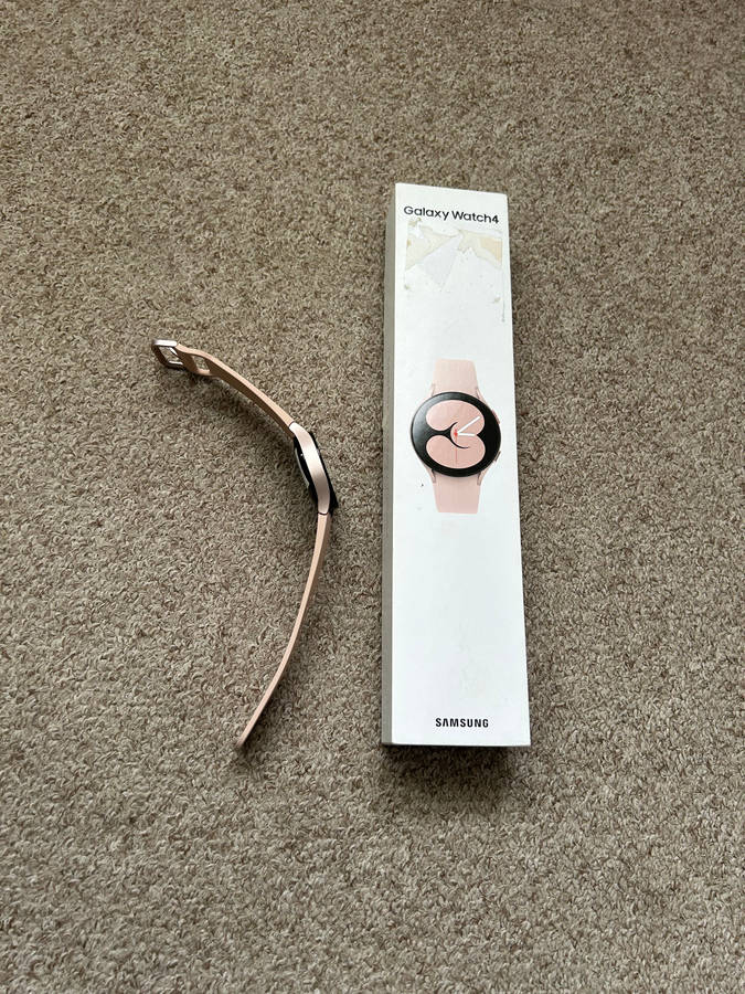 Samsung watch 4 BT 40mm with box and charger - Pink