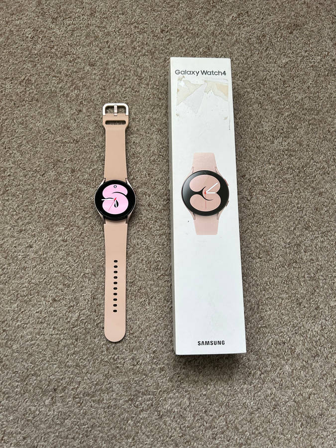 Samsung watch 4 BT 40mm with box and charger - Pink
