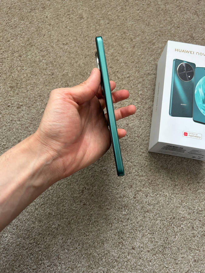 Huawei nova 12i 256gb 11gb ram immaculate condition like new with box
