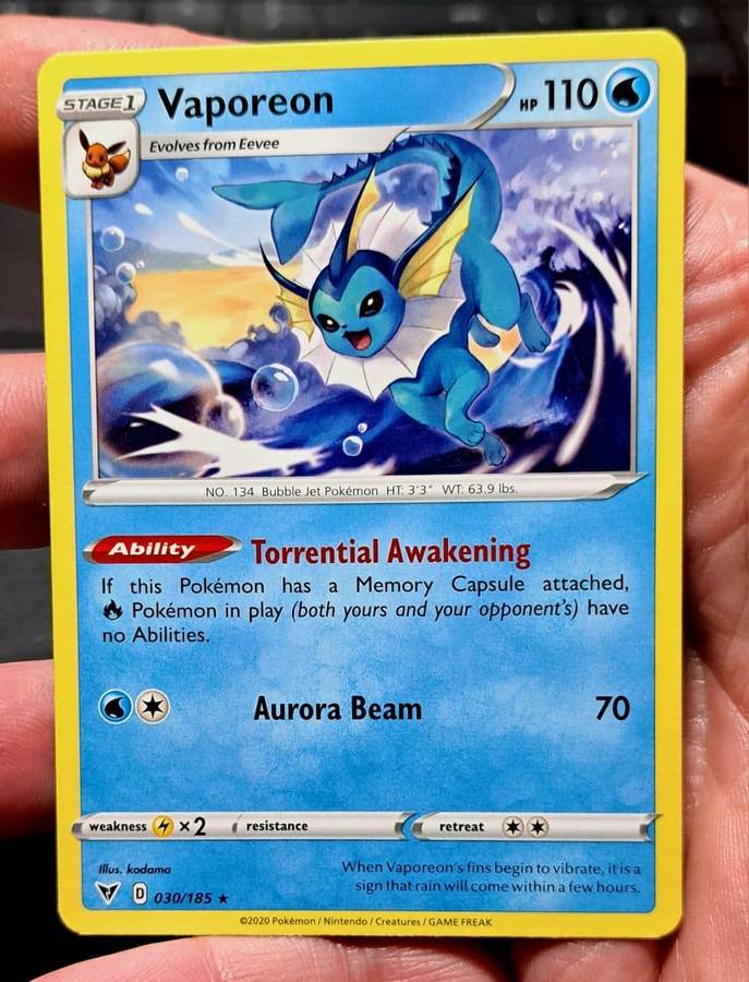Pokemon Trading Cards - Vaporeon - 030/185 - Rare Sword & Shield: Vivid Voltage Singles - NM