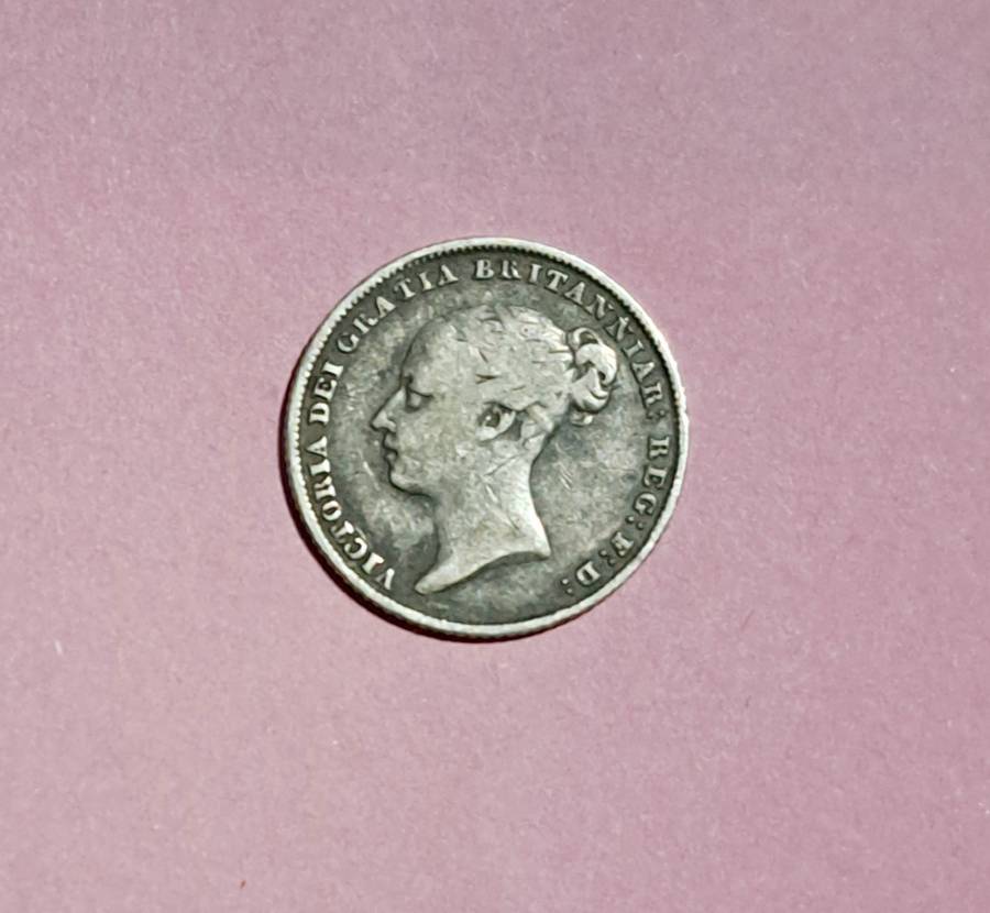 Great Britain: Young Head Victorian 6D Sixpence of " 1846 " Rare Date "