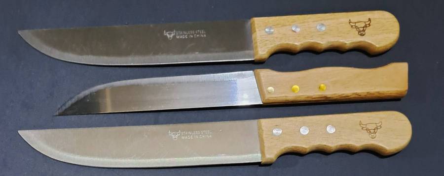 3 Big Knives with wooden Handles  1 Blade 17cm  2 blades 20cm  Knives 32cm New