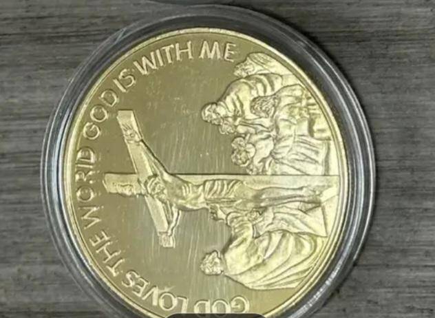 Three Dimensional Relief Coin " The Lord is my Shepherd" New in Capsule "Crown Size Coin "