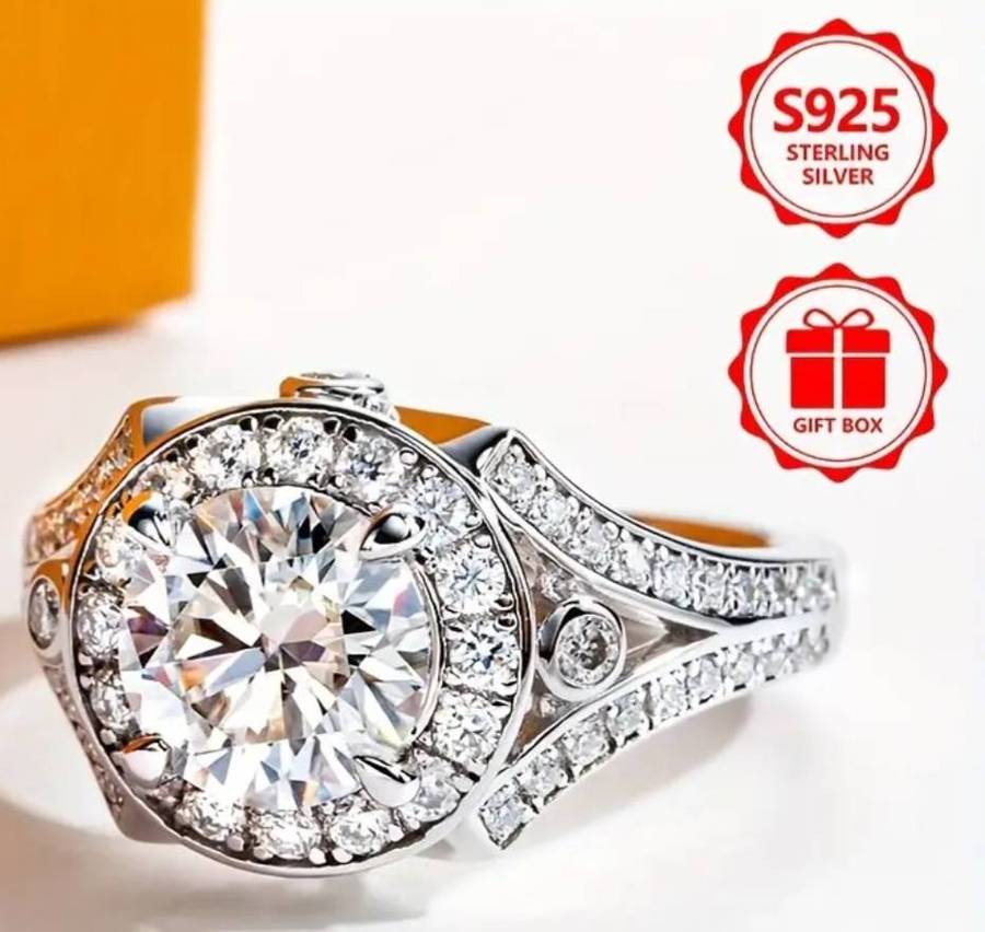 Sterling Silver Women's Ring Luxurious & Elegant Design,Inlaid with Full Brick Pattern.Size 8 in Box