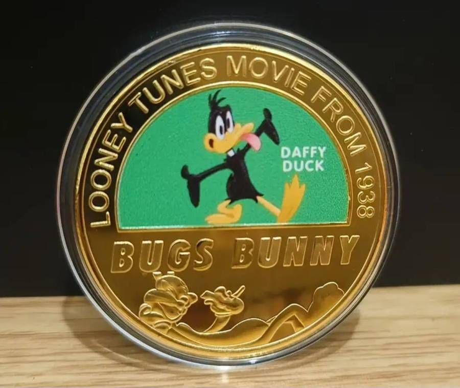 5pcs W/Bros. Official Looney Tooney Characters : Commemorative Coin Set. New in Capsule.
