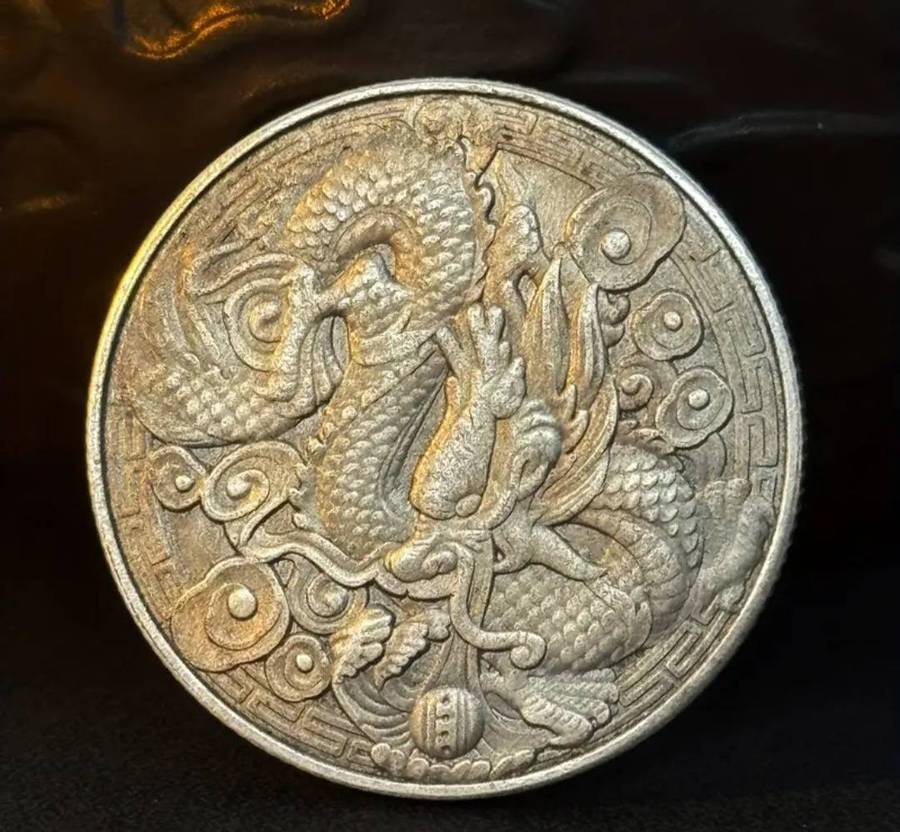 One Thought of Buddha,One Thought of Demons Commemorative Coin