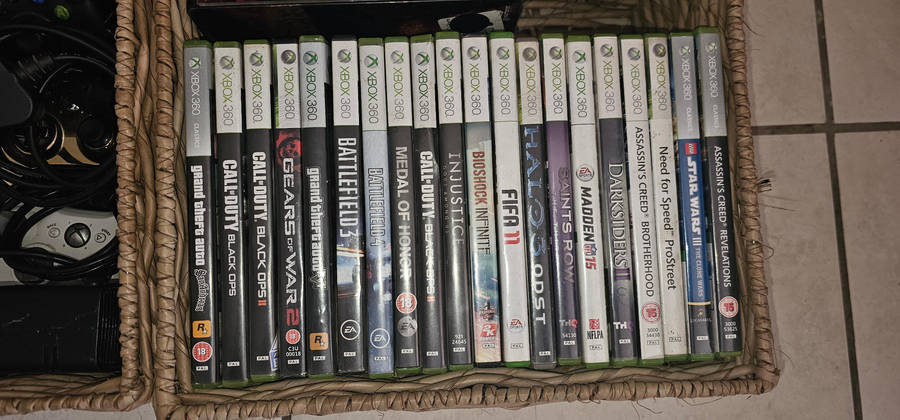 Xbox 360 250GB Slim Console with 5 remotes and Games