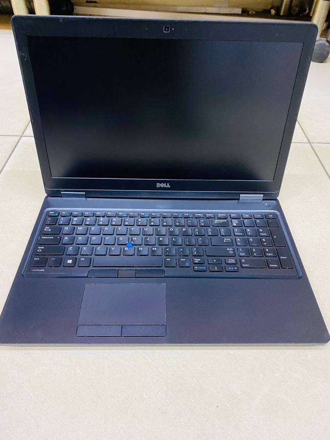 Dell Latitude 5580 Intel Core i7 7th Gen Laptop, 16GB Ram, 256GB SSD, 15.6, Win 10