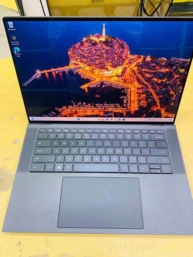 Dell Precision 5560 i7-11850H 512GB SSD 32GB RAM NVIDIA T1200 4GB 4K Touch Win11