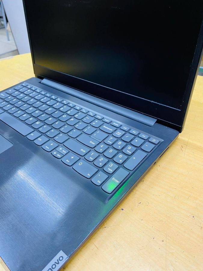 Lenovo Ideapad S145 Laptop Intel Core i5-8th Gen 8GB Memory 256GB SSD, win 10 pro