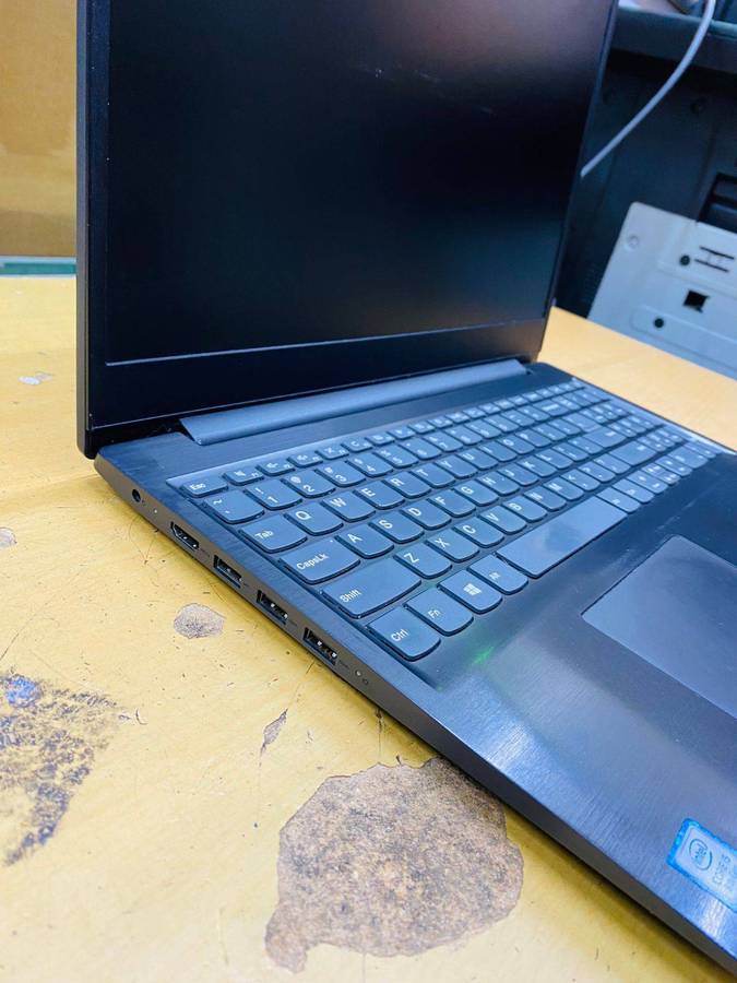 Lenovo Ideapad S145 Laptop Intel Core i5-8th Gen 8GB Memory 256GB SSD, win 10 pro
