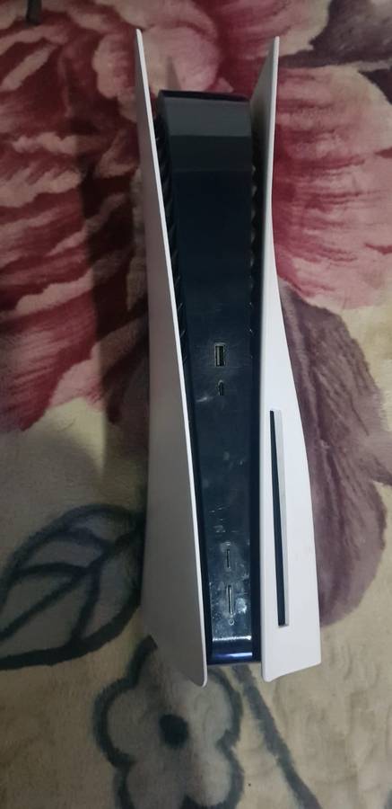 Remove Teenagers from the Street PlayStation PS5, 2 Controllers, 660GB, HDMI, Blu-Ray DVD, Cables