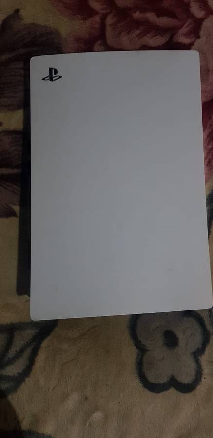 Remove Teenagers from the Street PlayStation PS5, 2 Controllers, 660GB, HDMI, Blu-Ray DVD, Cables