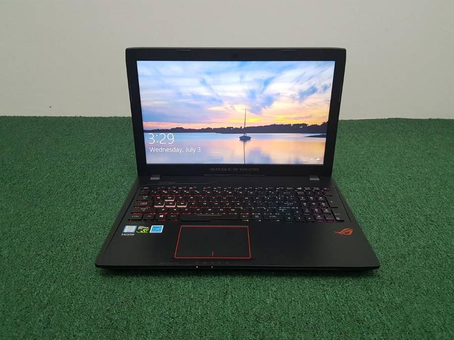 Asus ROG Strix Gaming i5 7th Gen, 32GB Ram, 500GB M.2 Nvem, 1TB, GTX 1050 4GB GDDR5, Battery 100%