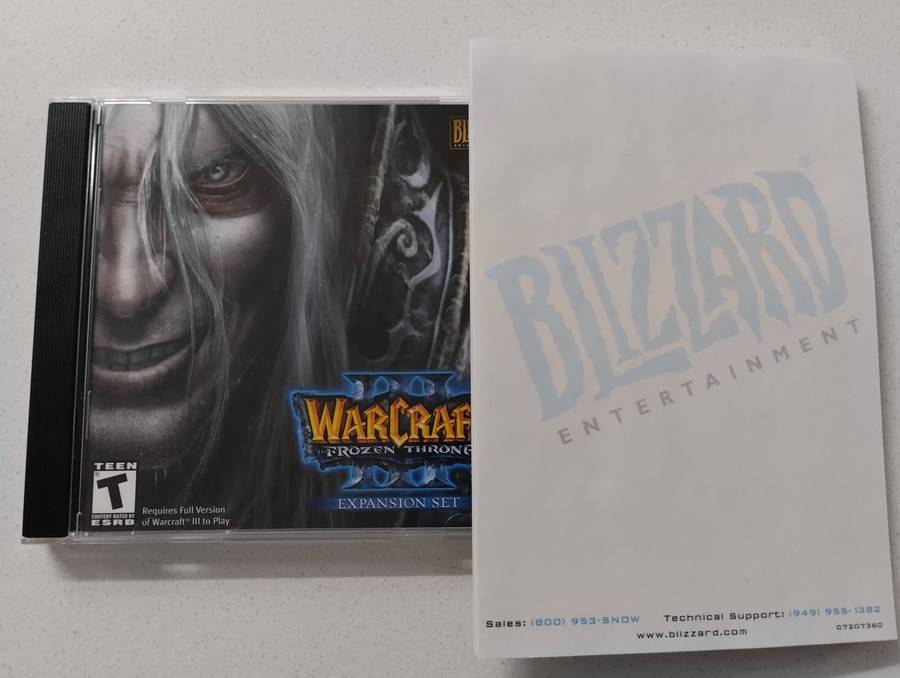 Warcraft III & The Frozen Throne Expansion Big Box PC CD-ROM Game Windows 2003