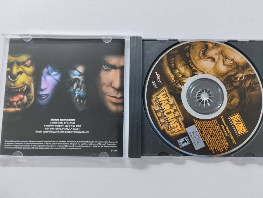 Warcraft III & The Frozen Throne Expansion Big Box PC CD-ROM Game Windows 2003