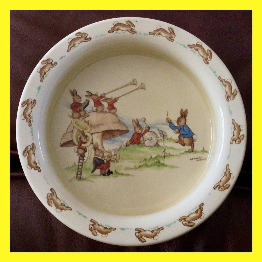 Signed Large Royal Doulton Bunnykins Music Scene Bowl!