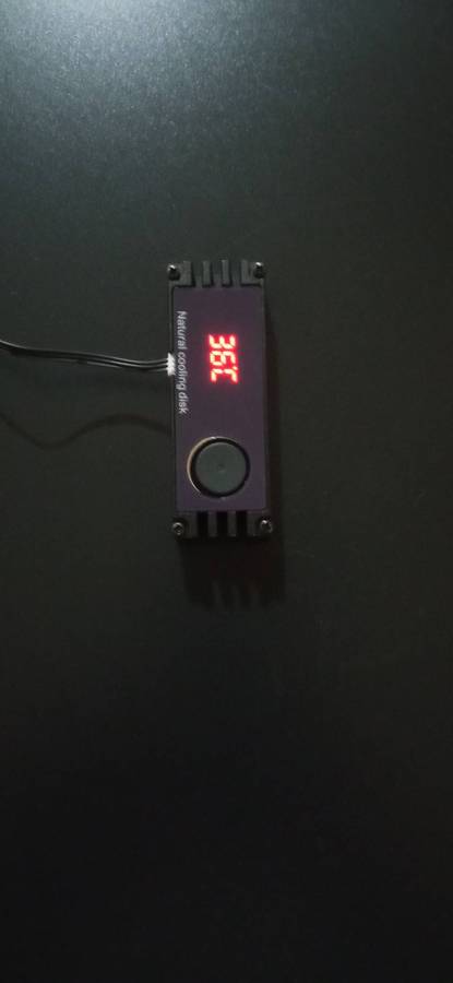 M.2 nvme cooler with digital display