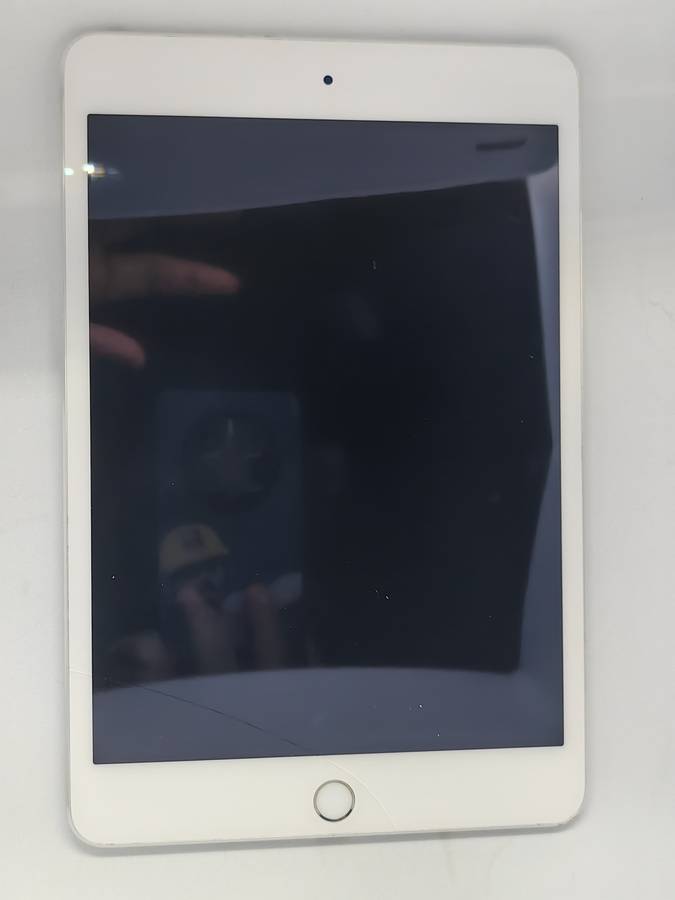 Apple iPad mini 4 128gig ,