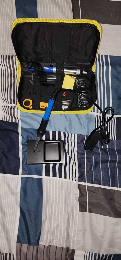15 Piece Soldering Kit with lots of Accessories in Case
