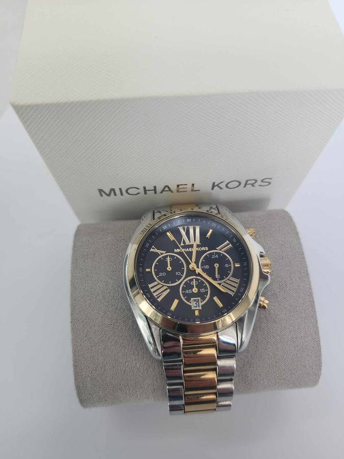 Michael Kors Women's Bradshaw 2-Tone Round Stainless Steel Watch (preowned)