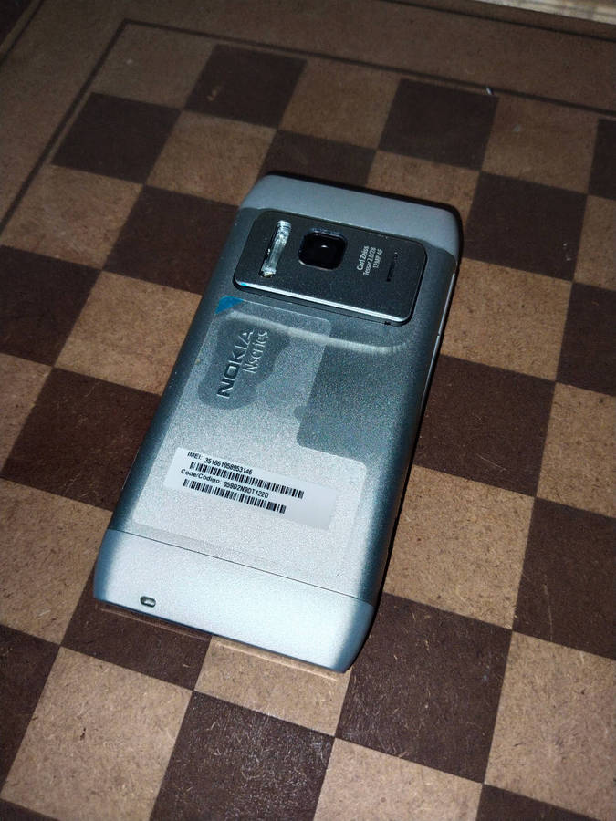 Nokia N8 ( make offer )
