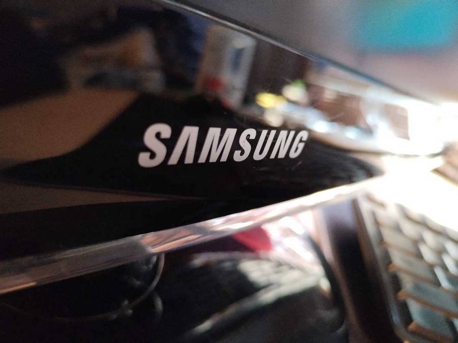 Samsung monitor 24inch