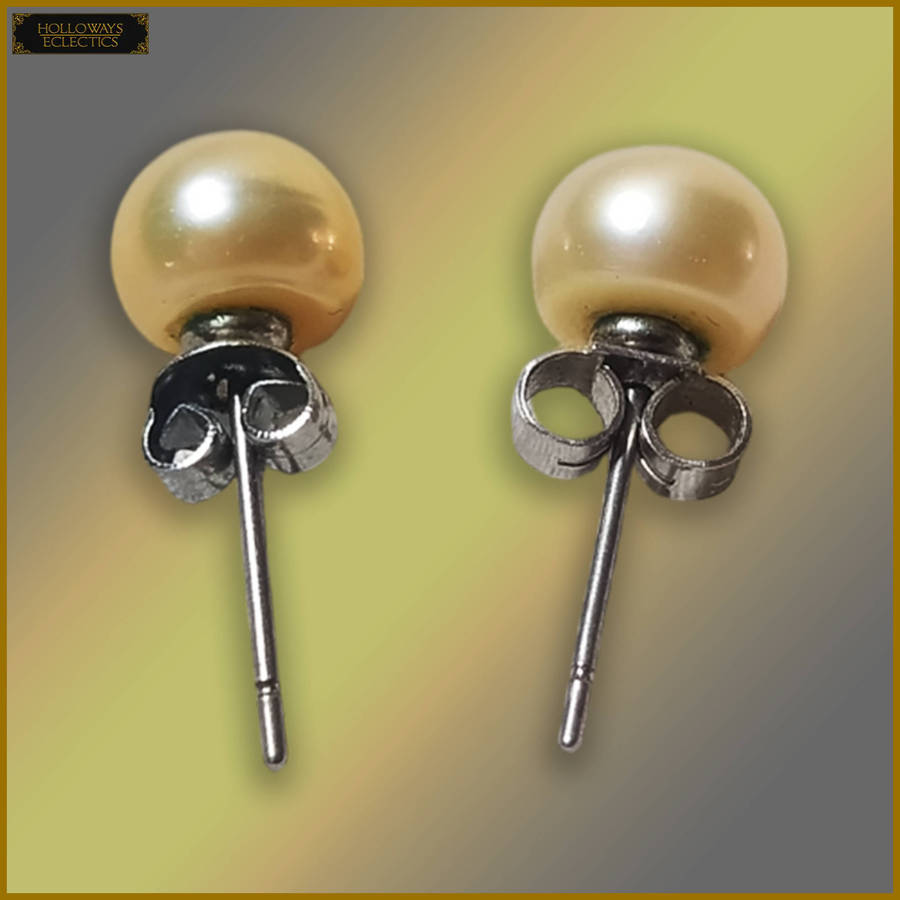 925 Sterling Silver Cultured Pearl Studs
