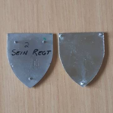 2 Signals Regiment Metal Shoulder Flashes - Pair - All Pins In Place.