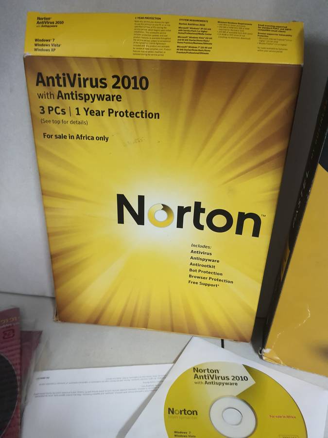 JOB LOT OF COMPUTER SOFTWARE CDS