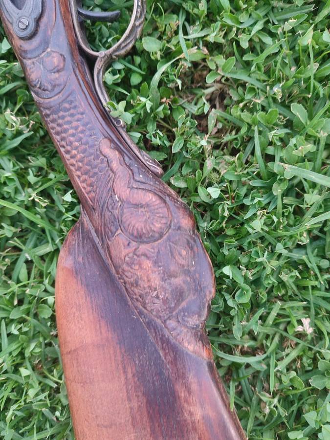 PARIS FLINTLOCK - 1.1 METER - LET THE PICTURES SPEAK FOR THEMSELF! Bid now to avoid disappointment!