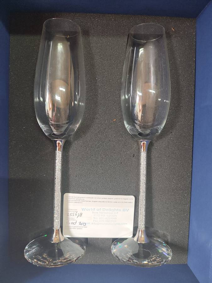 SWARVOSKI - RETAIL R7220,00 - STUNNING CRYSTAL GUT CHAMPER GLASS