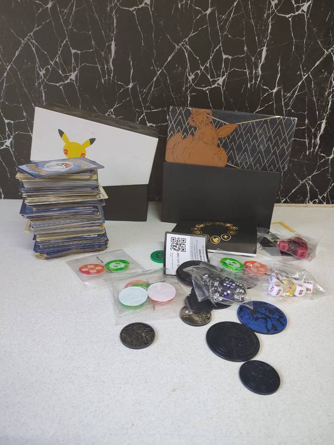 POKEMON GALORE-LAST EVER COLLECTABLE BUNDLE-A MUST BID-AMAZING COLLECTION MUST BUY NOW