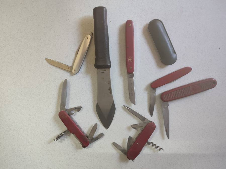 LARGE COLLECTION OF KNIFES - SOME SWISS POCKECT KNIFES - SHEFFIELD - AND GERMAN