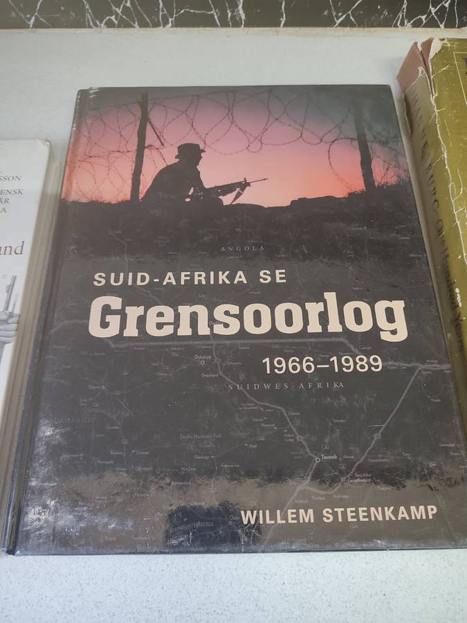 STUNNING AFRICANA AND GRENSOORLOG BOOK JOBLOTT