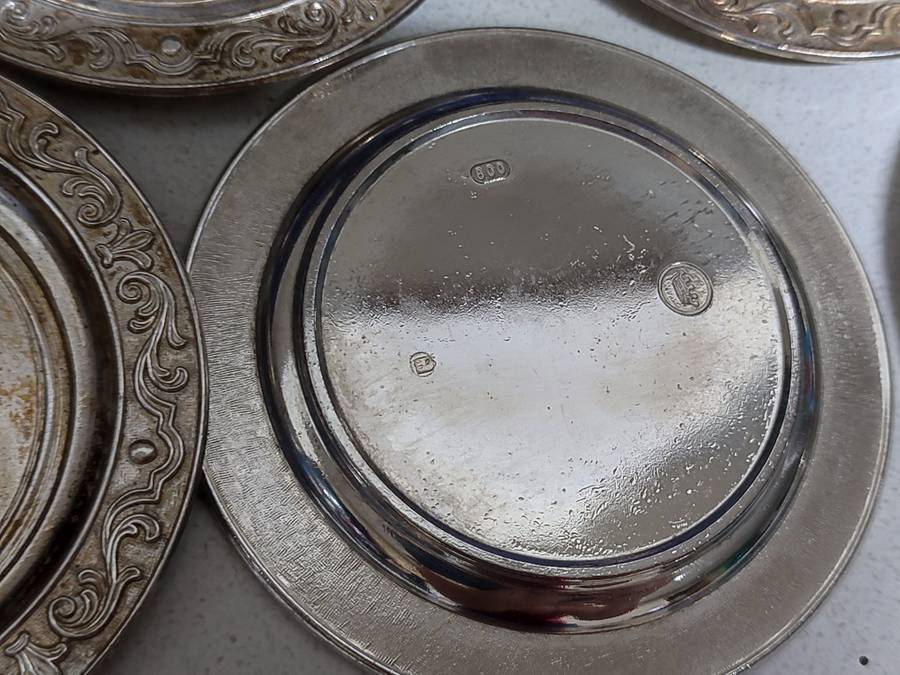 !!!!WOW!!! STUNNING TEA CUP SET WITH SAUCERS AND SUGAR POT!!!