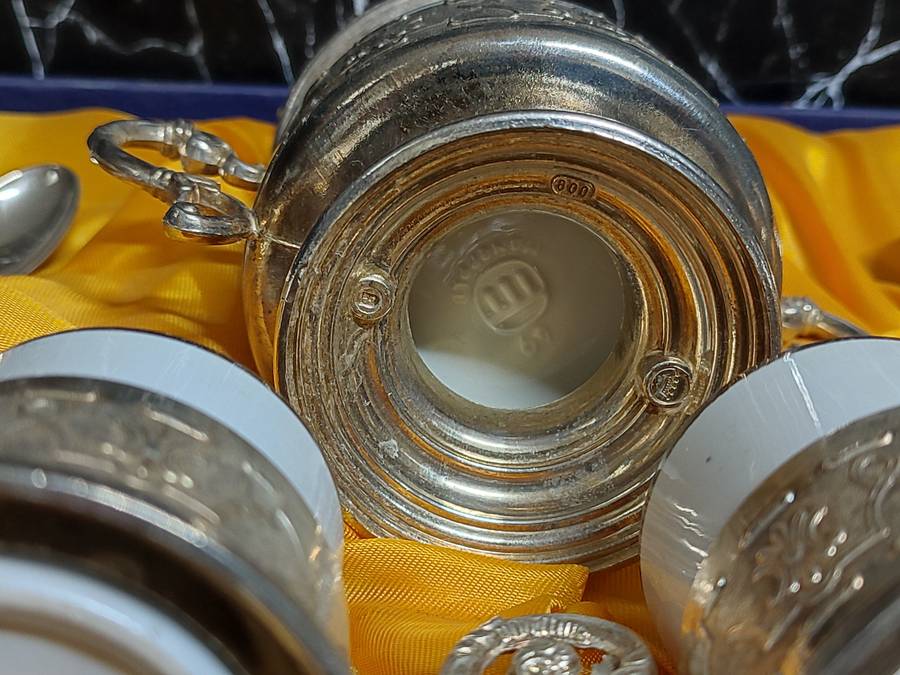 !!!!WOW!!! STUNNING TEA CUP SET WITH SAUCERS AND SUGAR POT!!!