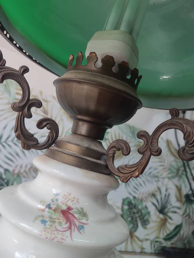 #2 GORGEOUS VINTAGE KEROSENE ELECTRIC TABLE LAMP!