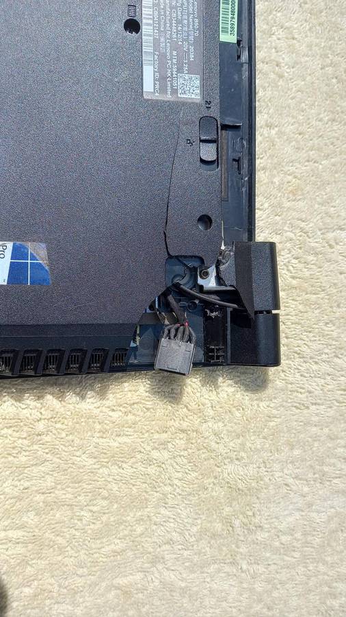 Broken Laptop - Lenovo B50-70 20834 for parts/spares/repair