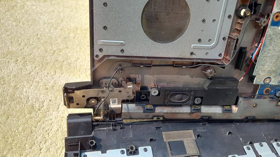 Broken Laptop - Lenovo B50-70 20834 for parts/spares/repair