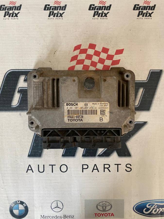 TOYOTA YARIS ECU COMPUTER BOX 0261S07105 89661-0DF20 B