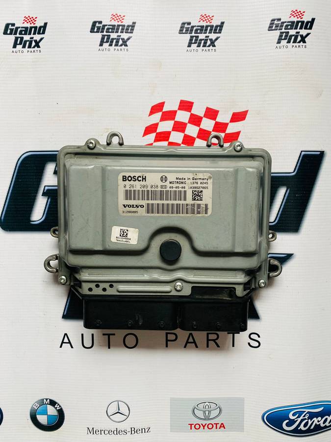 VOLVO C30  2.5L PETROL TURBO ENGINE ECU COMPUTER BOX 0261209038 31286085