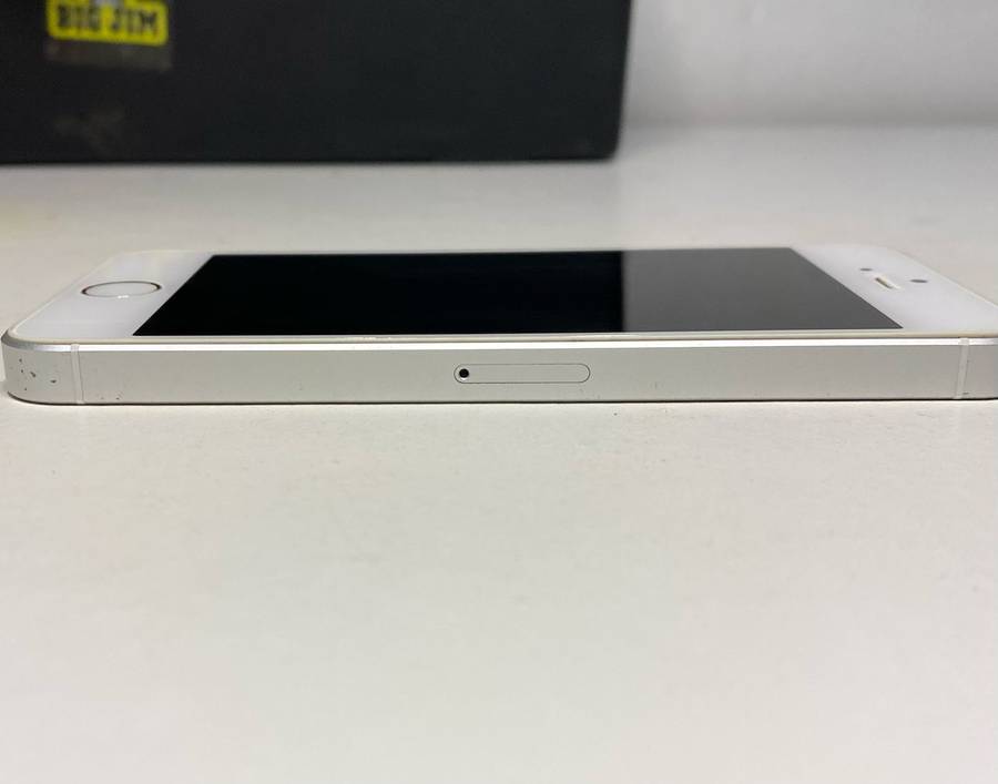 Apple iPhone SE (1st Gen) 16GB Vodacom Locked