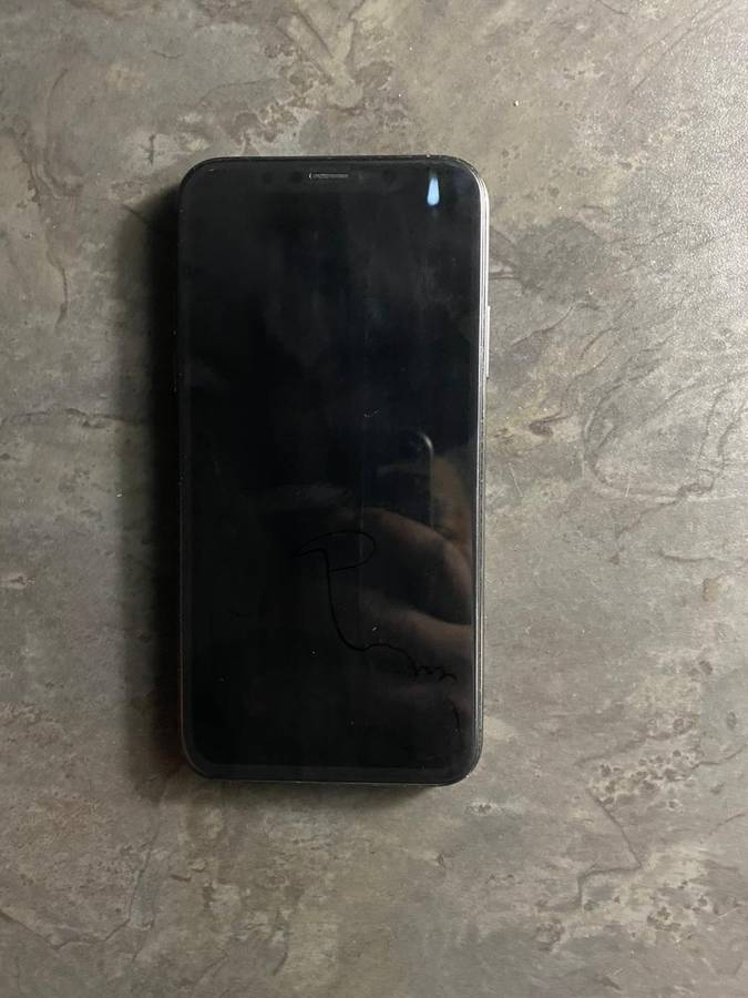 iPhone X  64 GB,( Face ID not working, battery 78%)