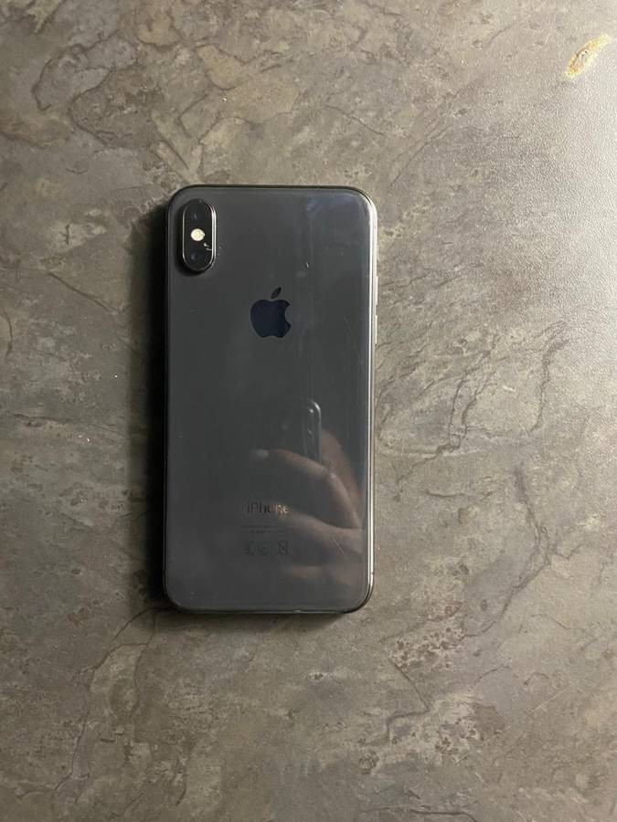 iPhone X  64 GB,( Face ID not working, battery 78%)