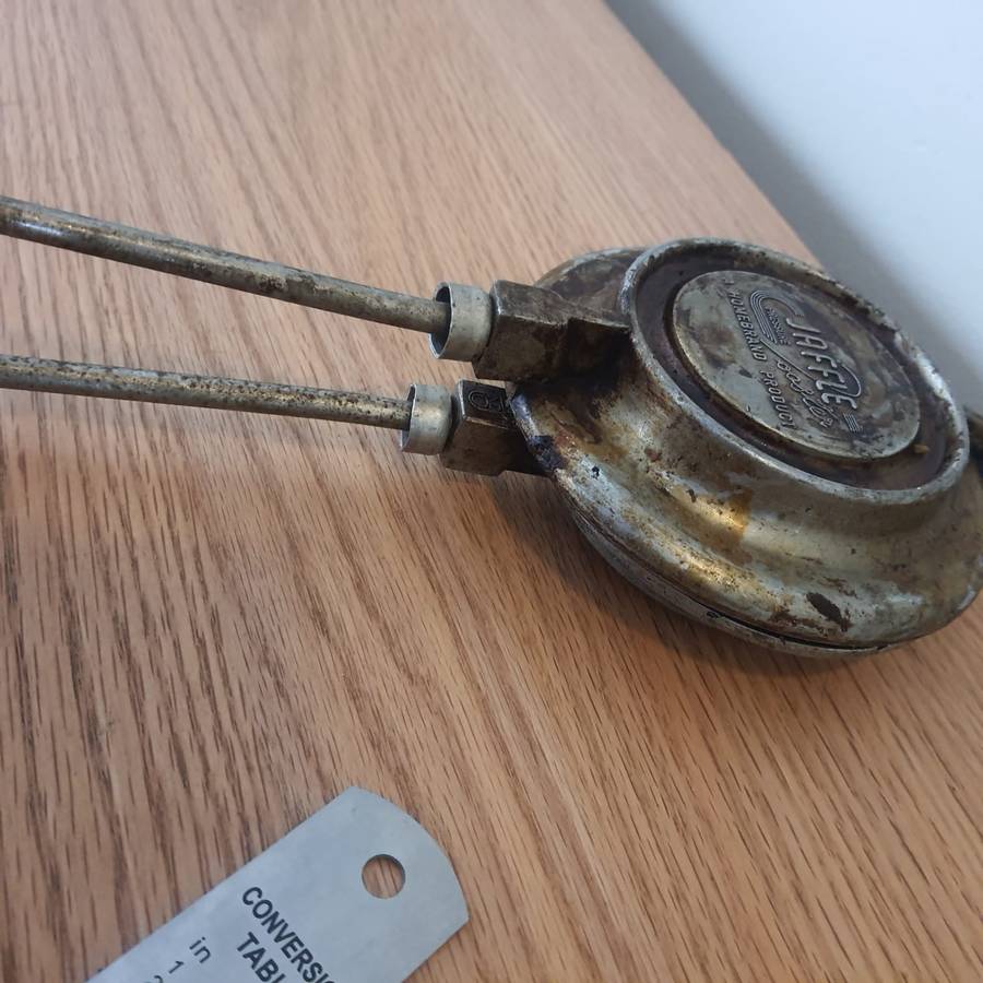 VINTAGE - 1955 - JAFFLE TOASTER by: ' JAFFLE PRESSURE TOASTER '