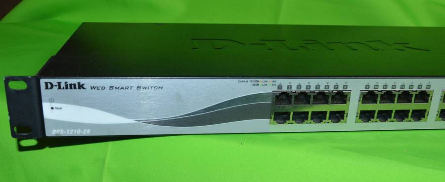 Managed Switch - 28 Port Gigabit,  Web Smart - D-Link DGS-1210-28